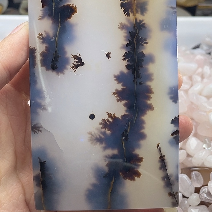 兴***录玛瑙/玉髓合金颈饰