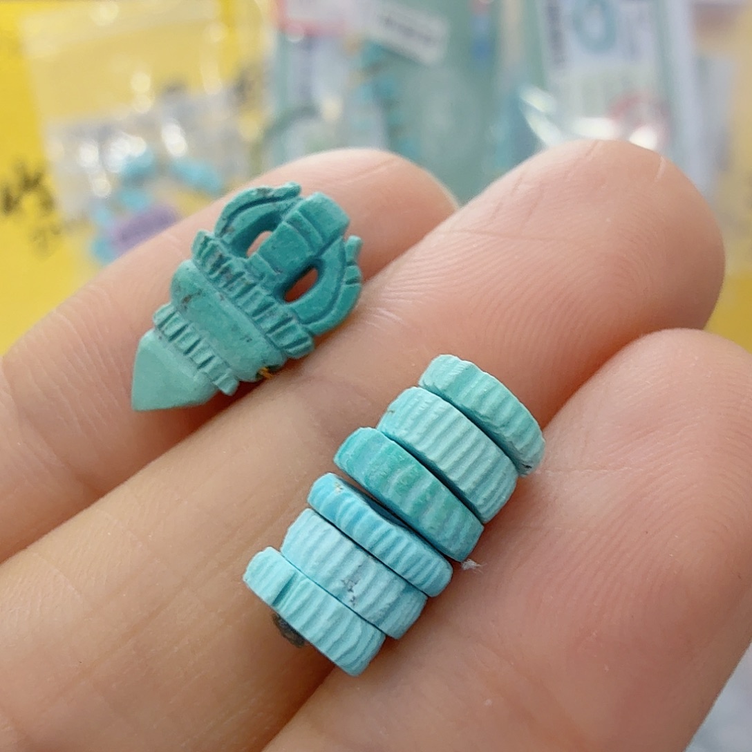 绿松石未镶嵌珠宝奇石