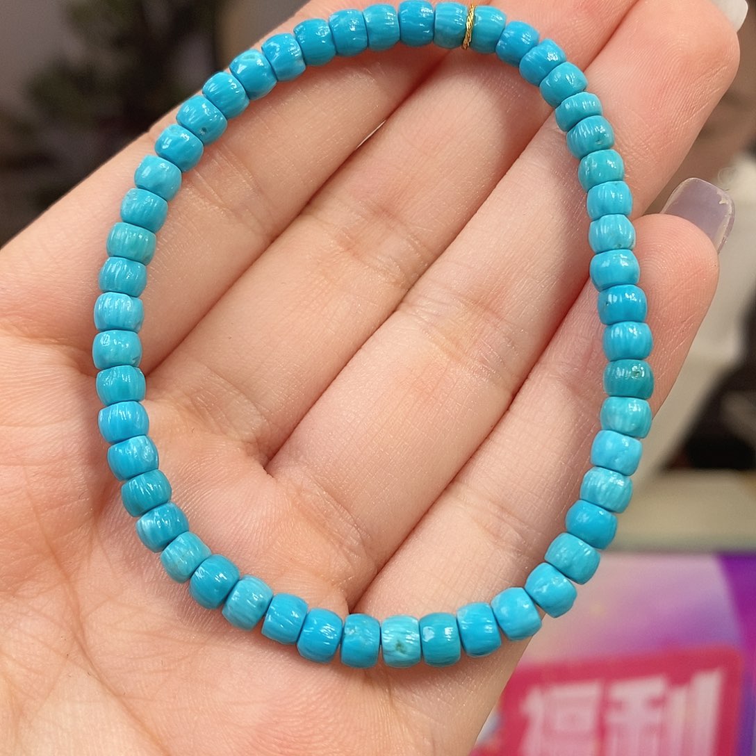 向***楠绿松石未镶嵌珠宝奇石