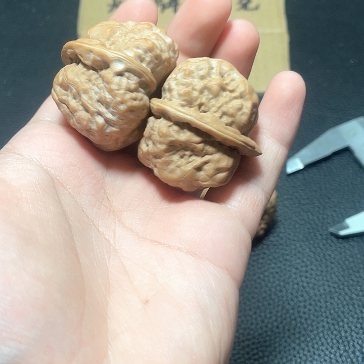 阳***光吊坠文玩核桃蛤蟆