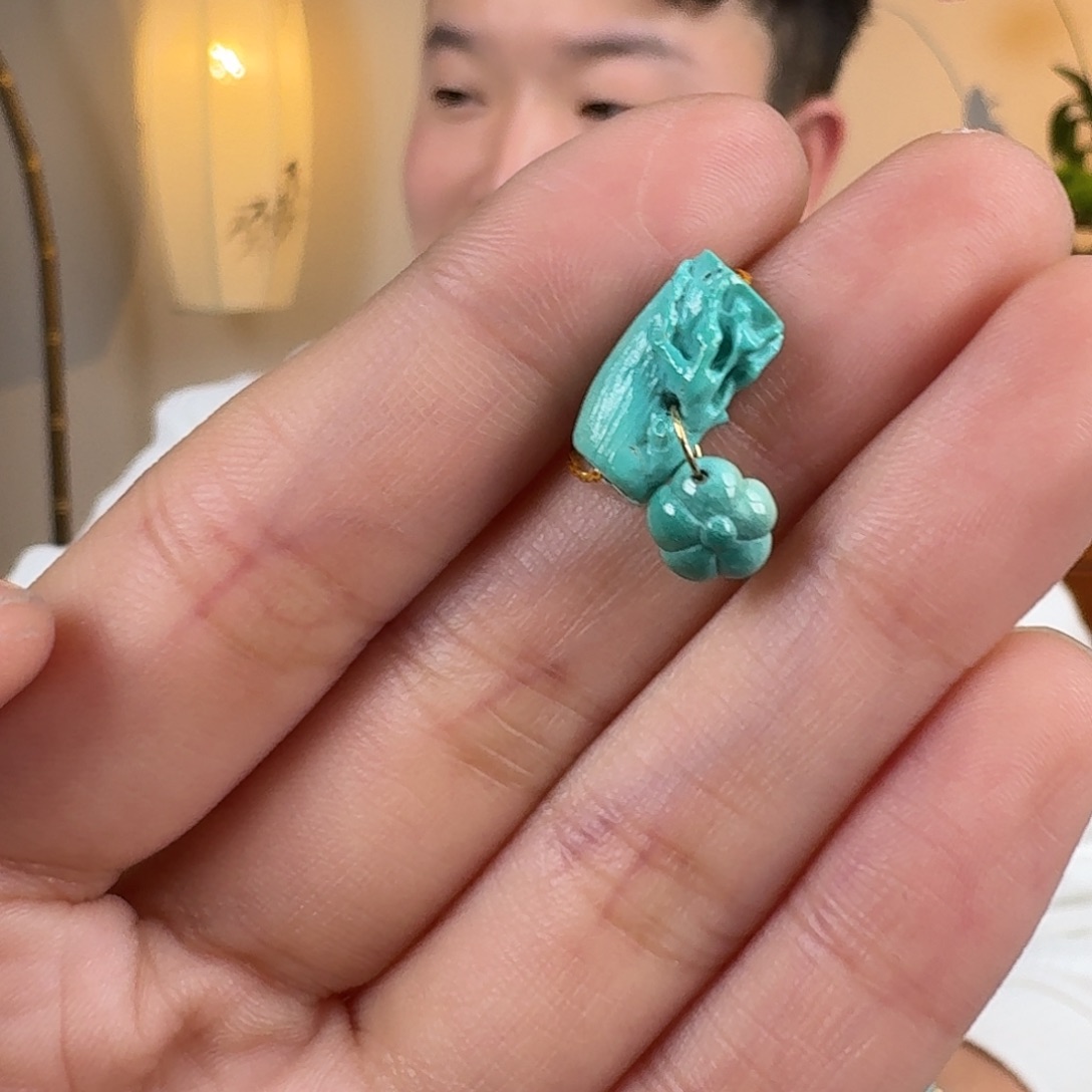 绿松石未镶嵌珠宝奇石