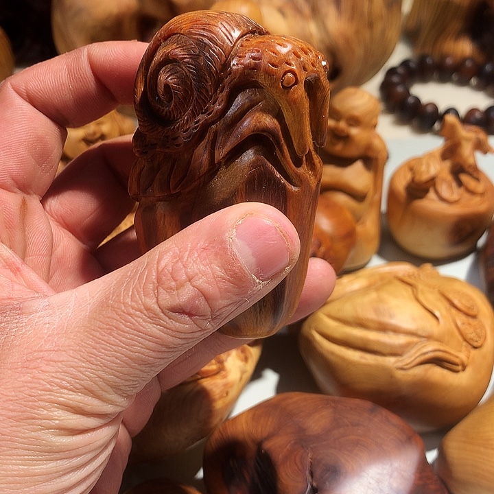 真***在香榧木太行崖柏手把件