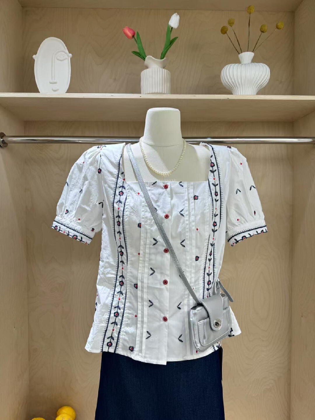 刺绣方领小衫2349