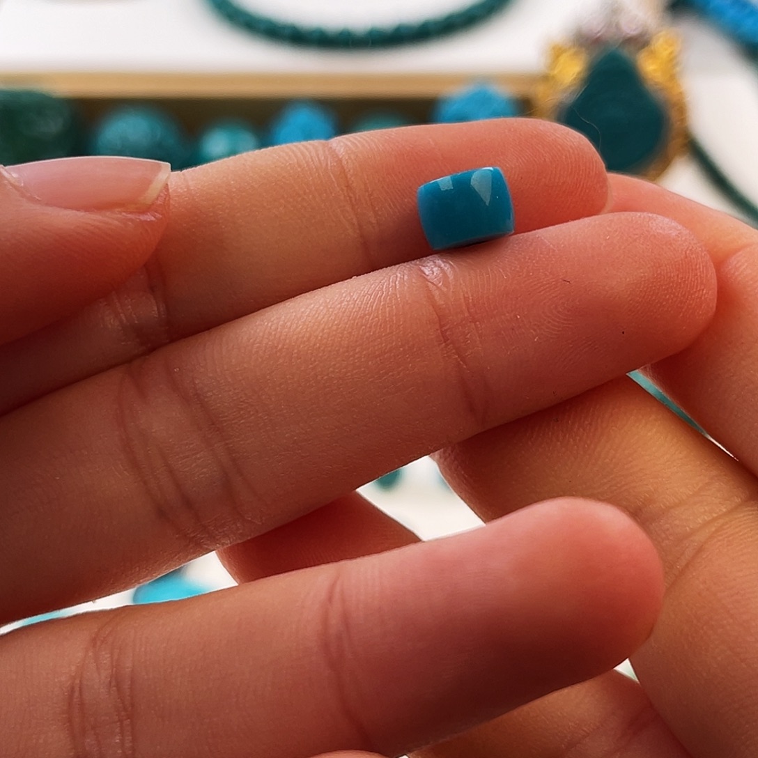 绿松石未镶嵌把件