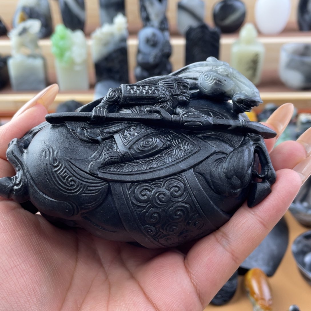 和田玉摆件未镶嵌九*空