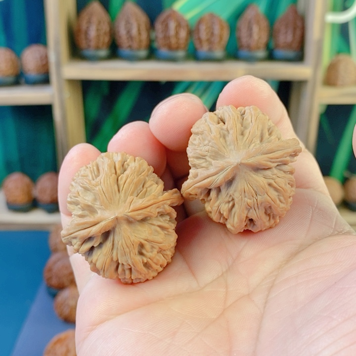 文玩核桃吊坠034核老闷35尺