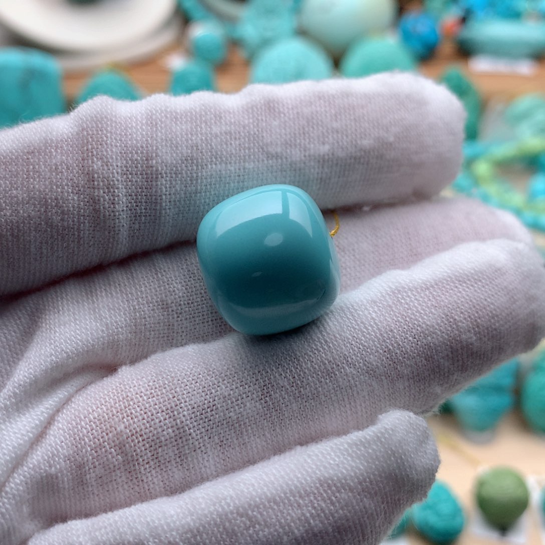 绿松石颈饰未镶嵌