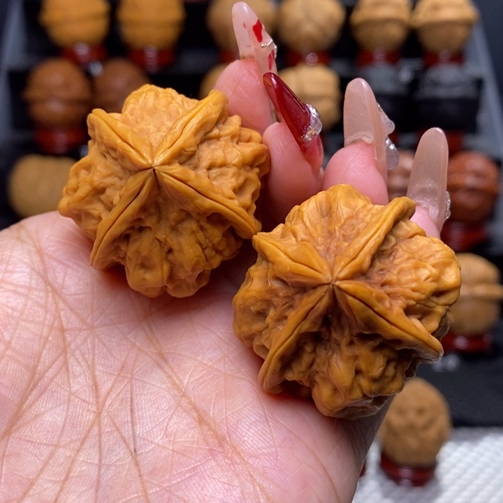 文玩核桃把件花千骨四棱27号