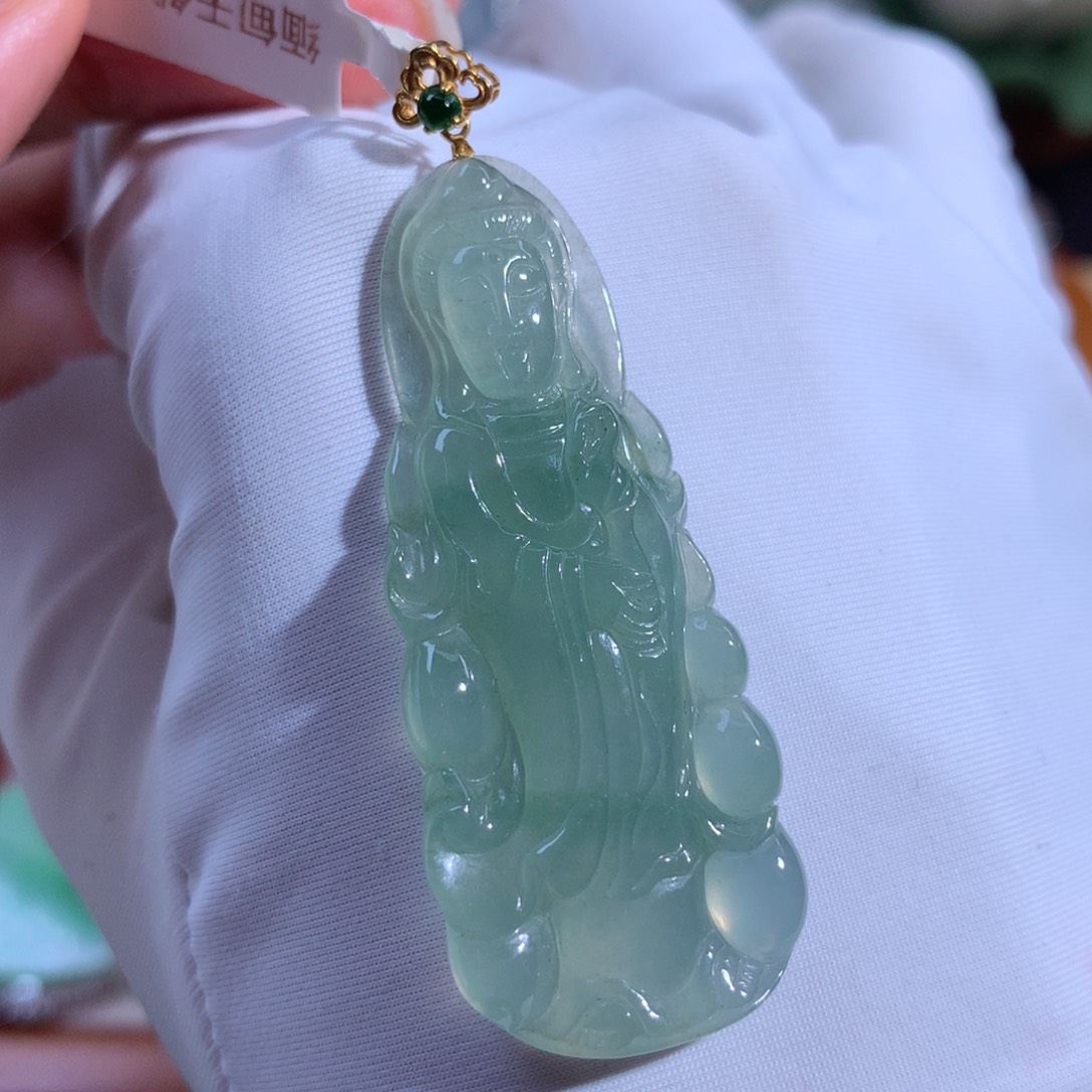 翡翠颈饰18K金镶嵌观音