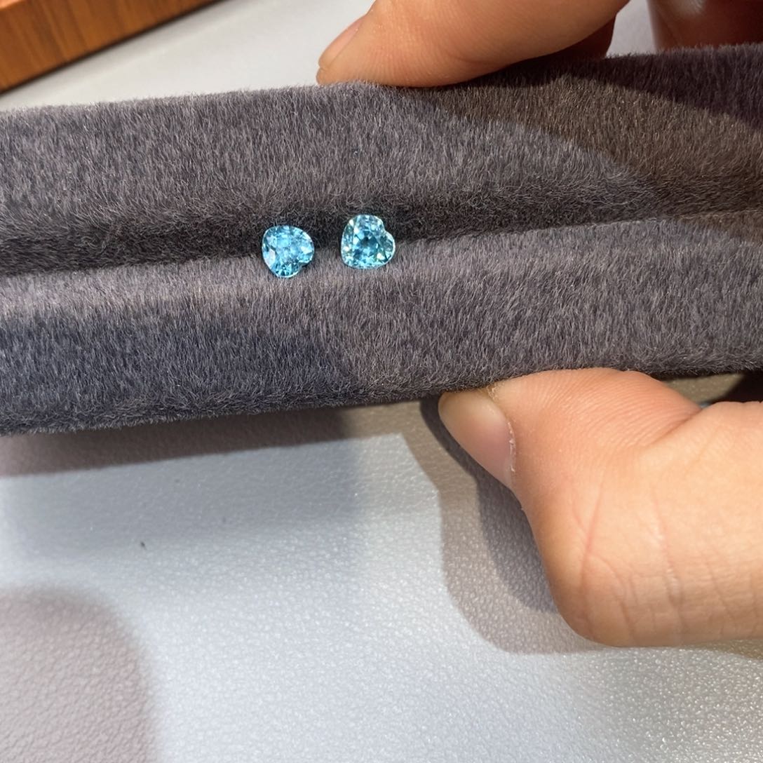 锆石裸石未镶嵌2.46克拉