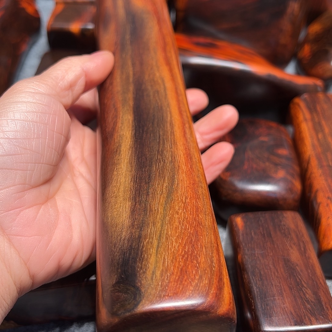 A***k交趾黄檀（大红酸枝）