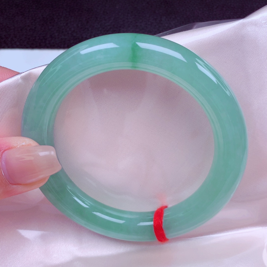 翡翠未镶嵌手镯手镯