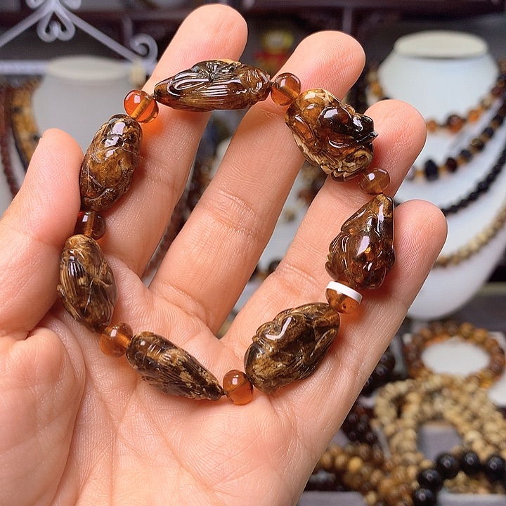 未镶嵌琥珀裸石抚顺琥珀