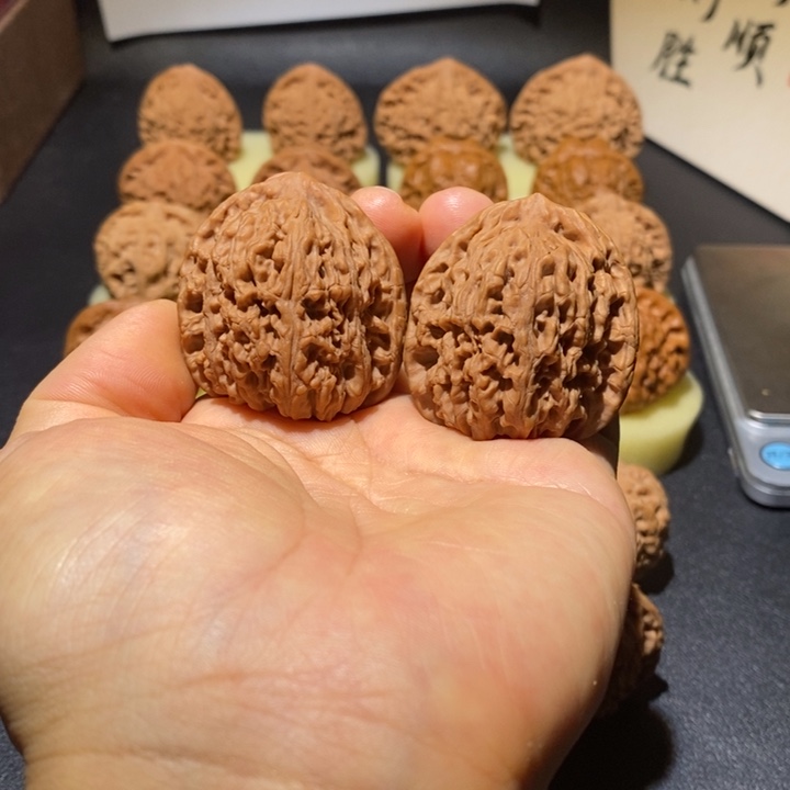 文玩核桃吊坠南疆石39+