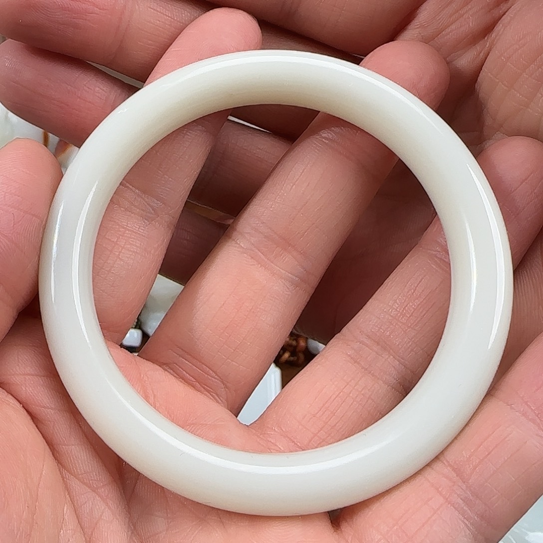 和田玉未镶嵌颈饰61.5