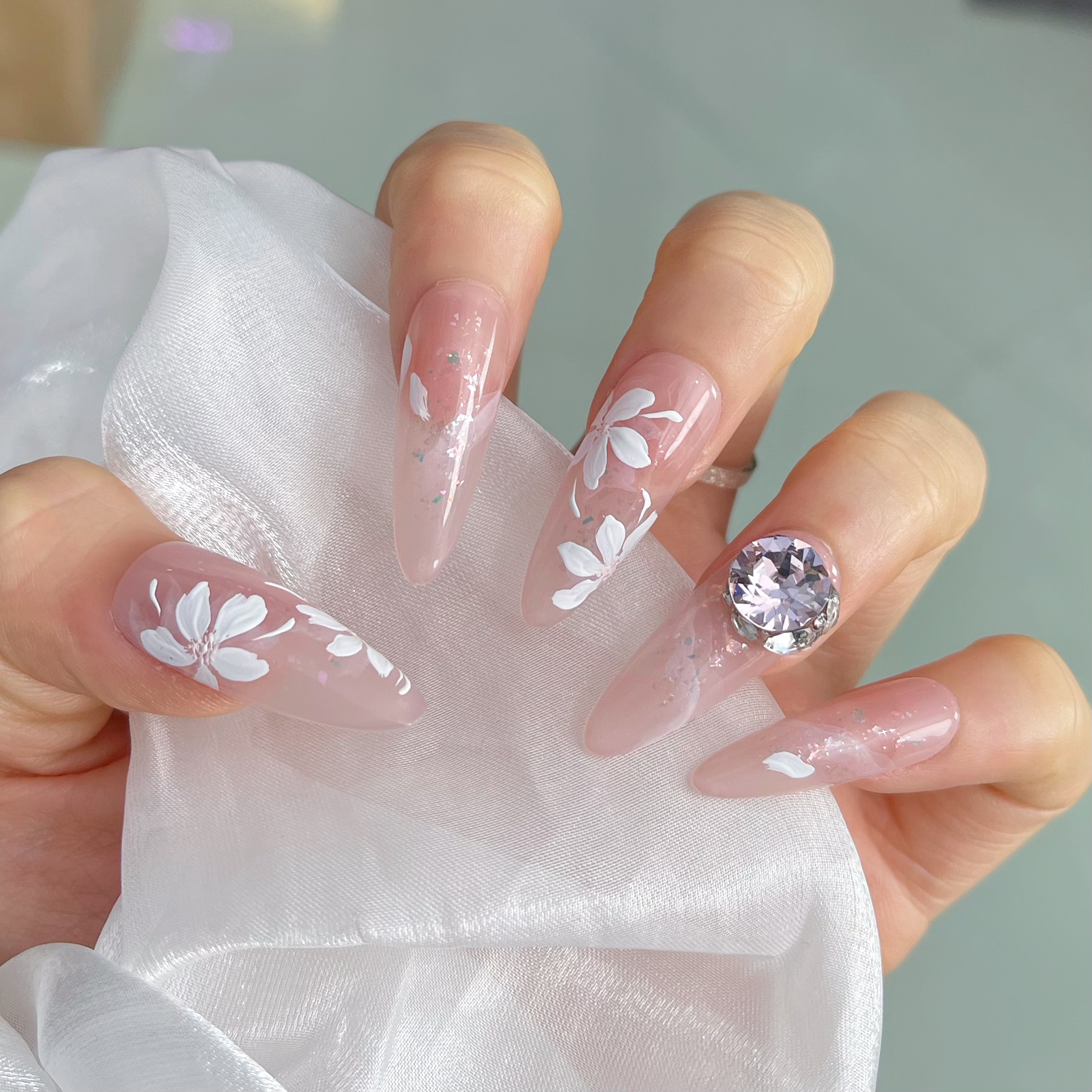 巴仑美【南枝】设计师款 手绘小花 可重复穿戴美甲贴 施家华子钻