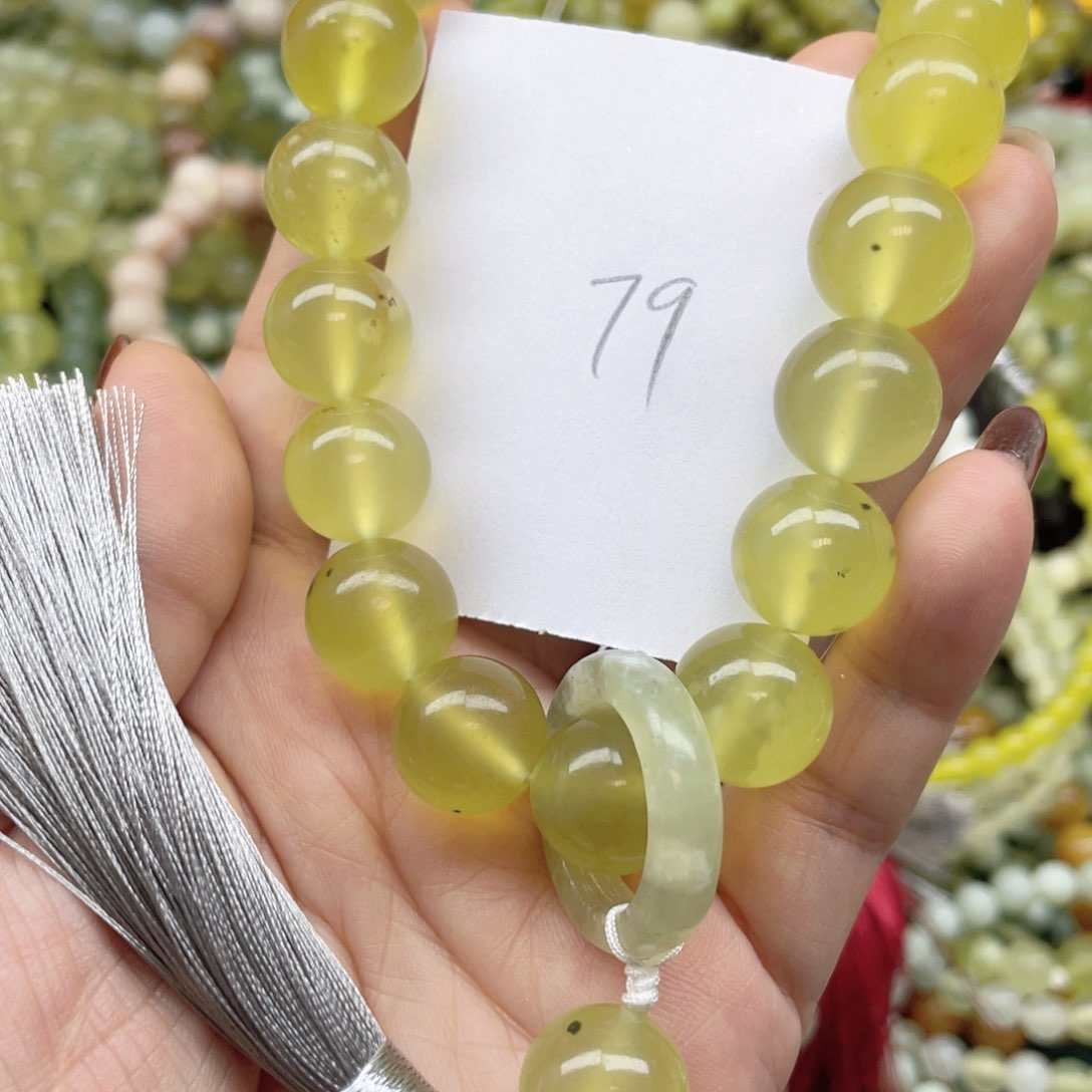 未镶嵌蛇纹石玉手链