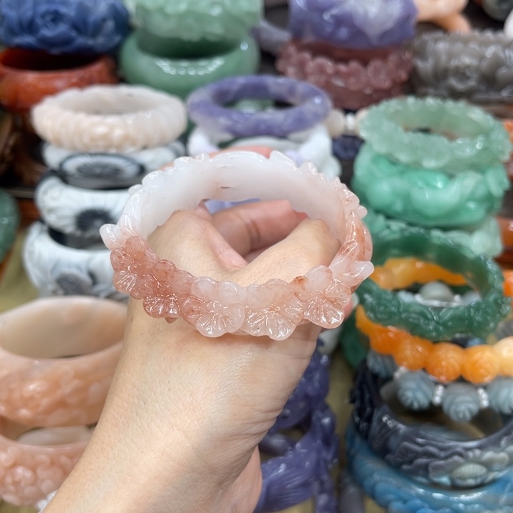 石英岩玉未镶嵌手镯