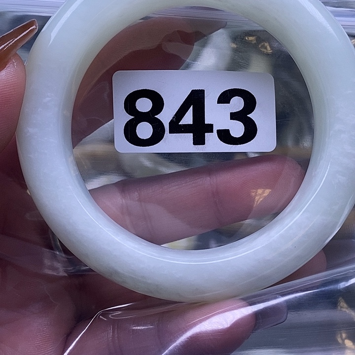 粉****蛇纹石玉未镶嵌手镯