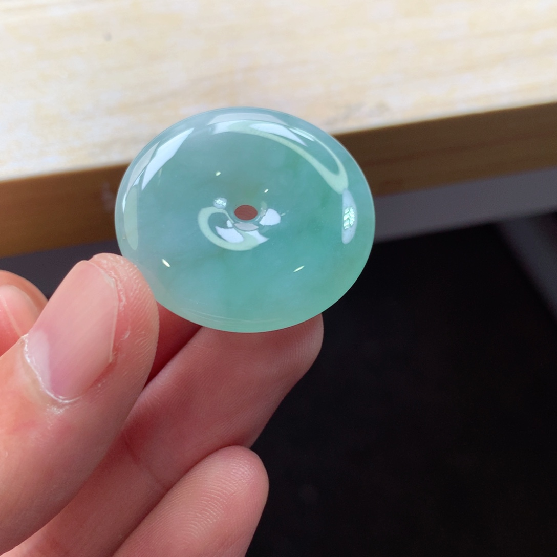 翡翠颈饰未镶嵌吊坠