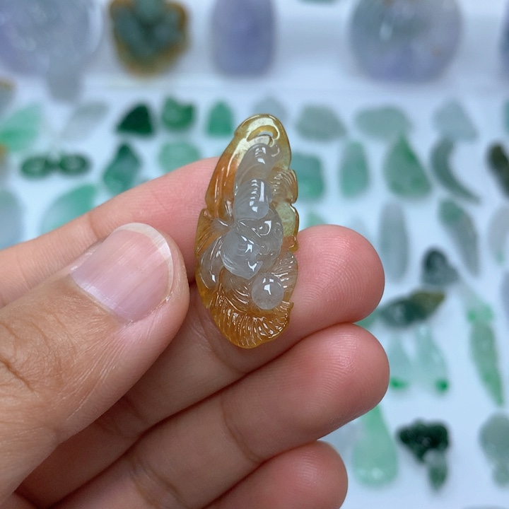 翡翠未镶嵌吊坠(不含链)