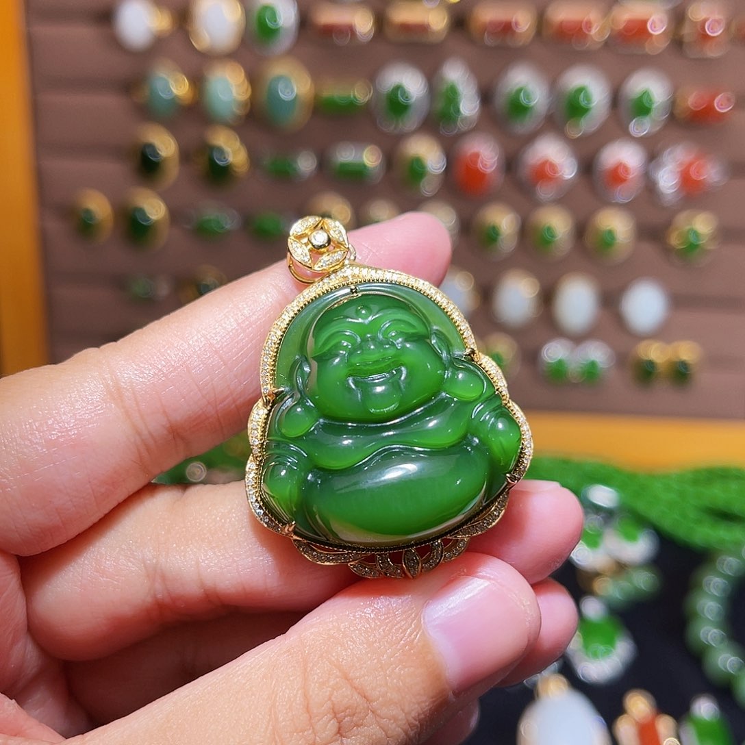 和田玉颈饰18K金镶嵌