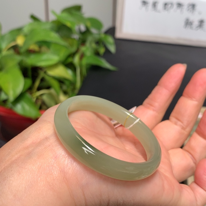 和田玉手镯未镶嵌51