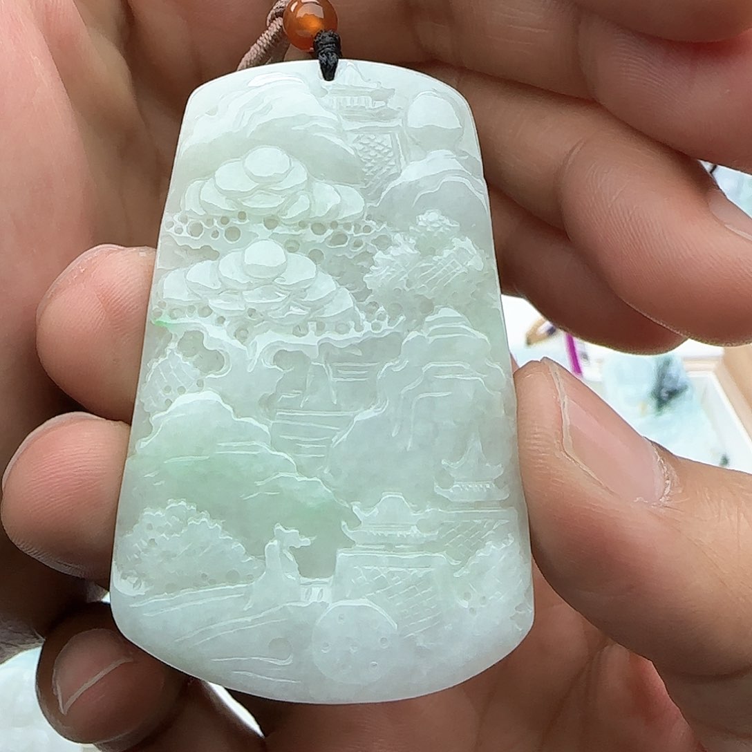 翡翠颈饰未镶嵌翡翠