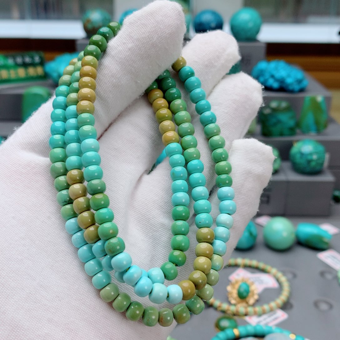 绿松石配饰未镶嵌