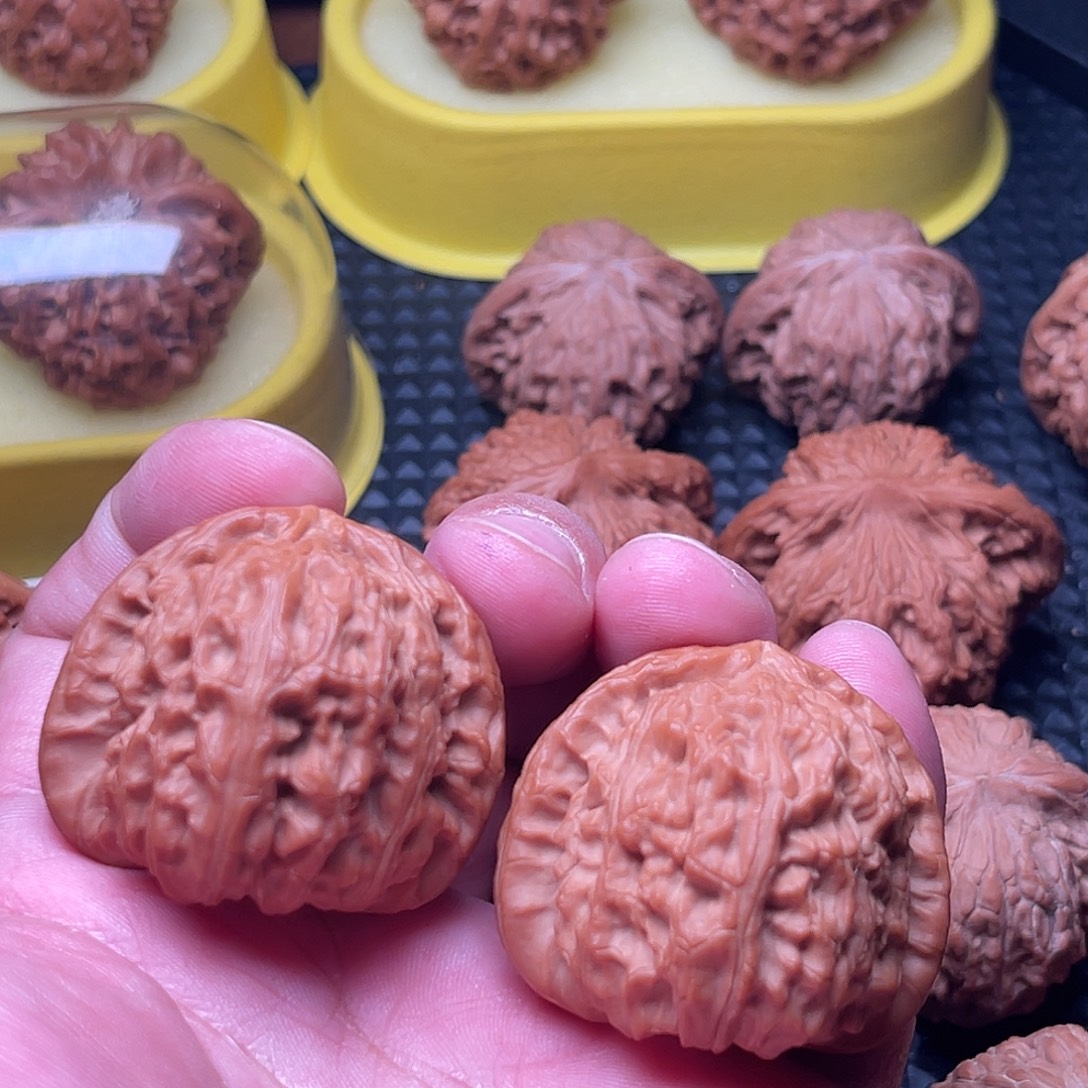 1***8吊坠文玩核桃白狮子