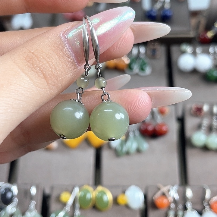 和田玉耳饰银S925镶嵌12左右