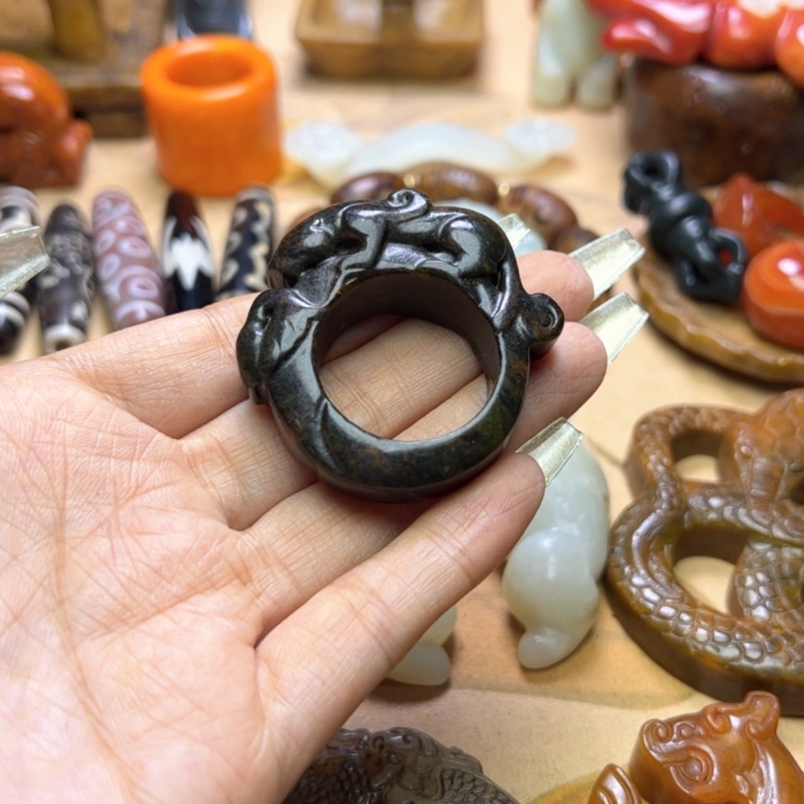 【闪购商品】蛇纹石玉颈饰未镶嵌