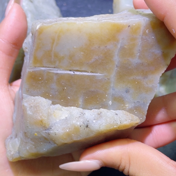 和田玉未镶嵌珠宝半成品