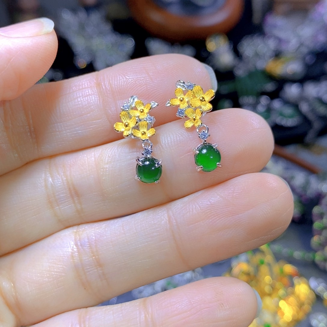 翡翠颈饰银S925镶嵌天然翡翠