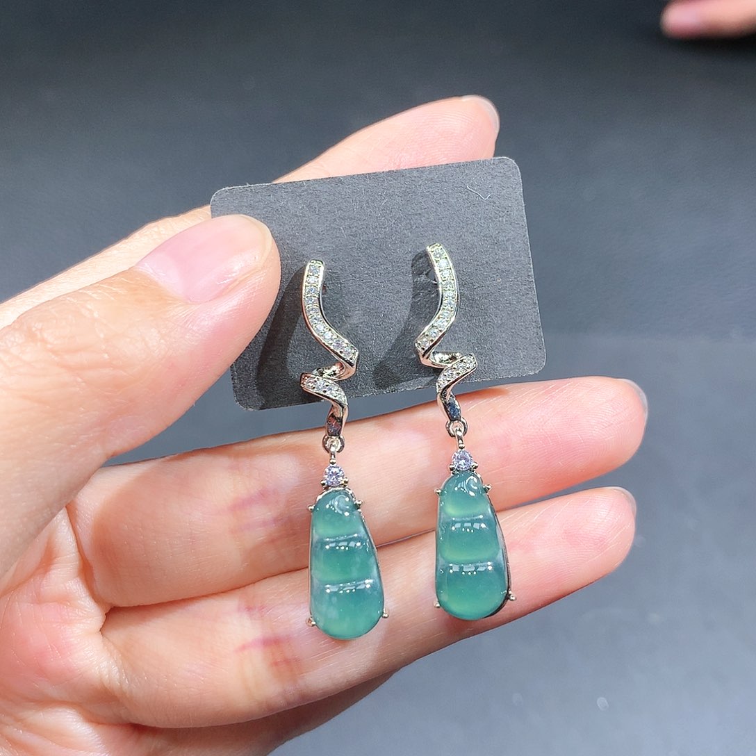 未镶嵌戒指翡翠翡翠