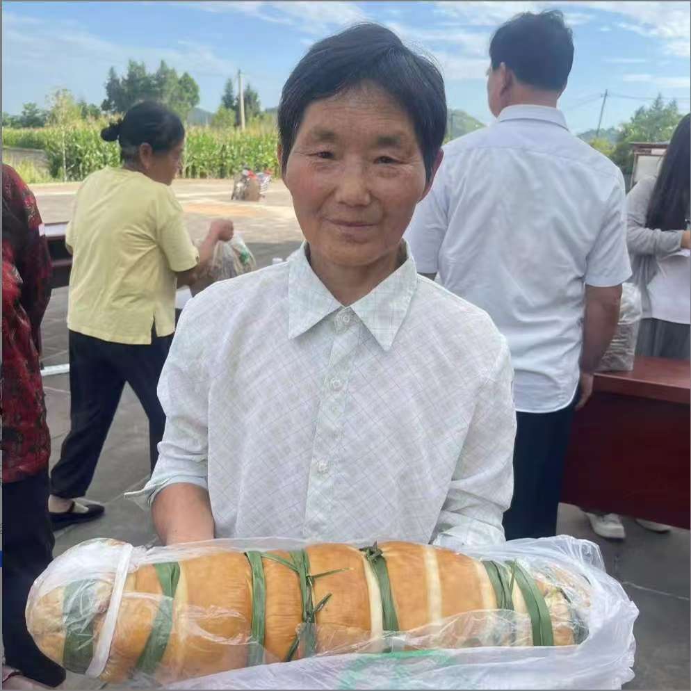 代卖农家熟食喂养土猪 烟熏腊猪油