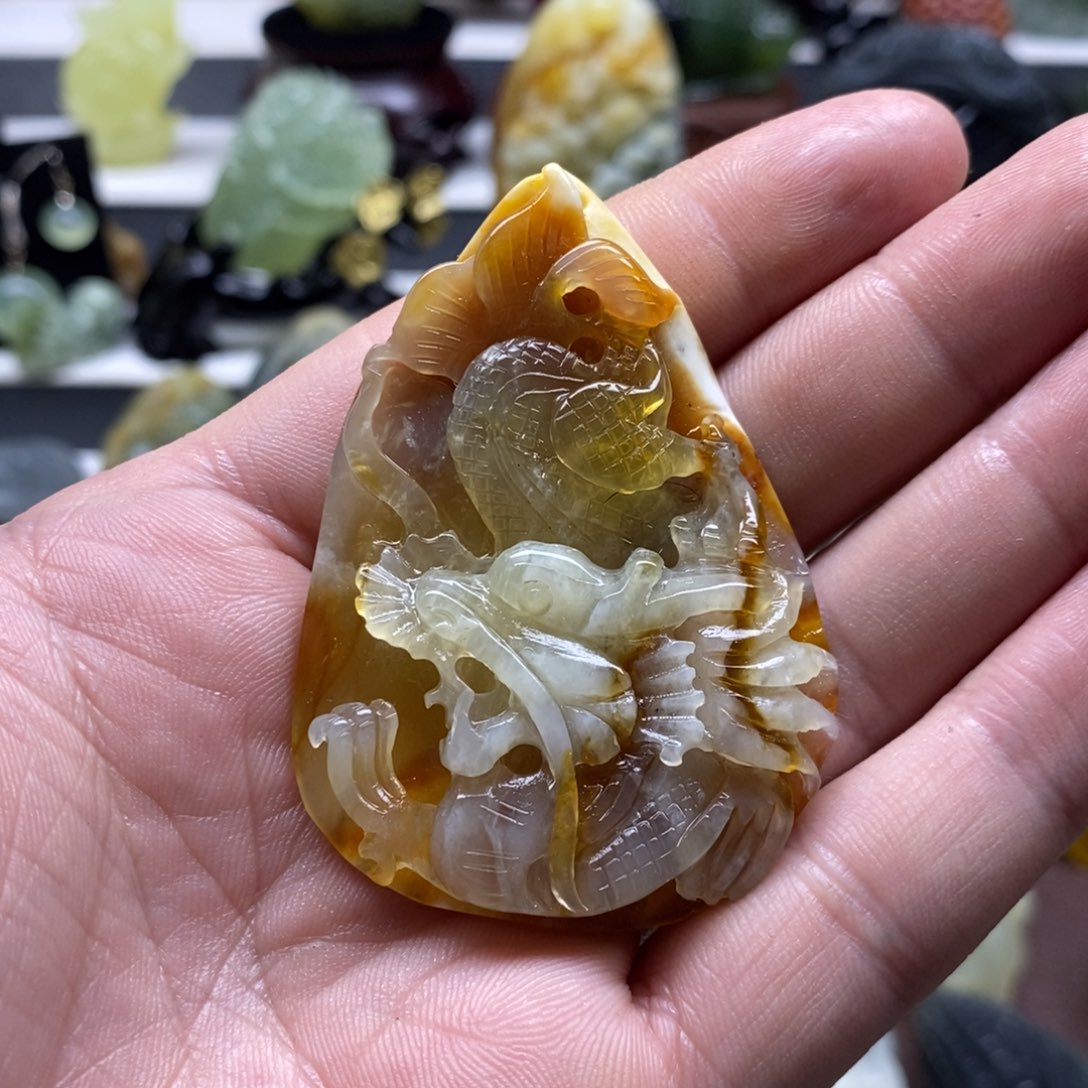 岫玉龙牌吊坠未镶嵌