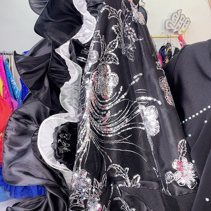 交谊舞的舞蹈动作也