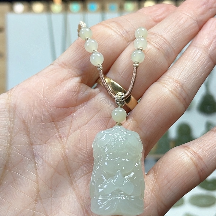 和田玉颈饰未镶嵌