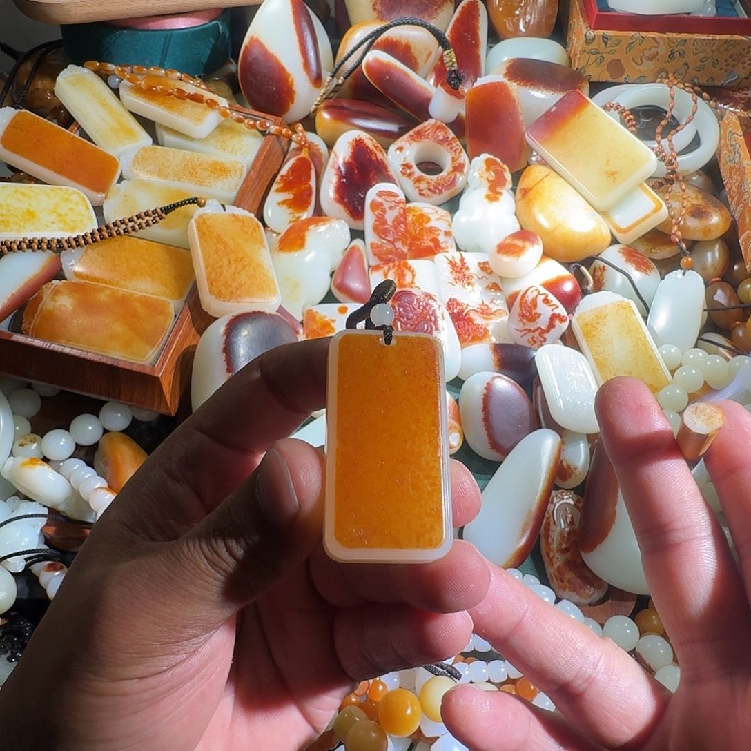 和田玉挂件未镶嵌