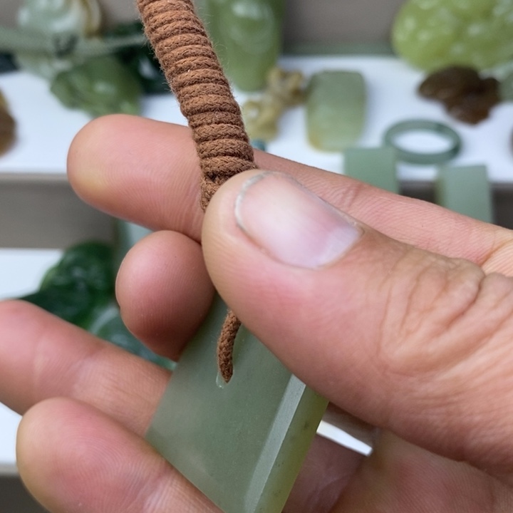 和田玉（糖玉）未镶嵌颈饰