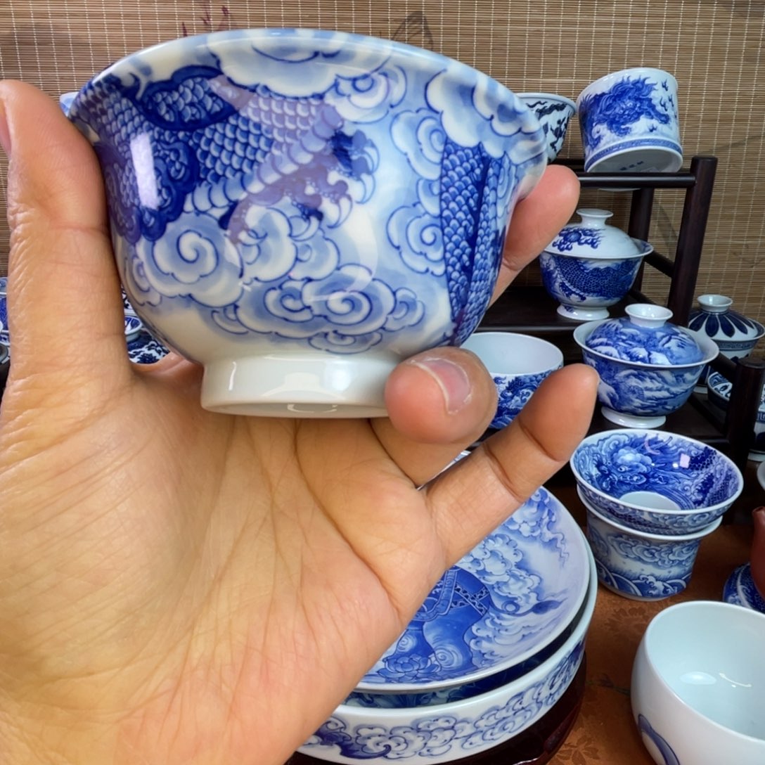 隔***杨景德镇陶瓷艺术压手龙纹瑕