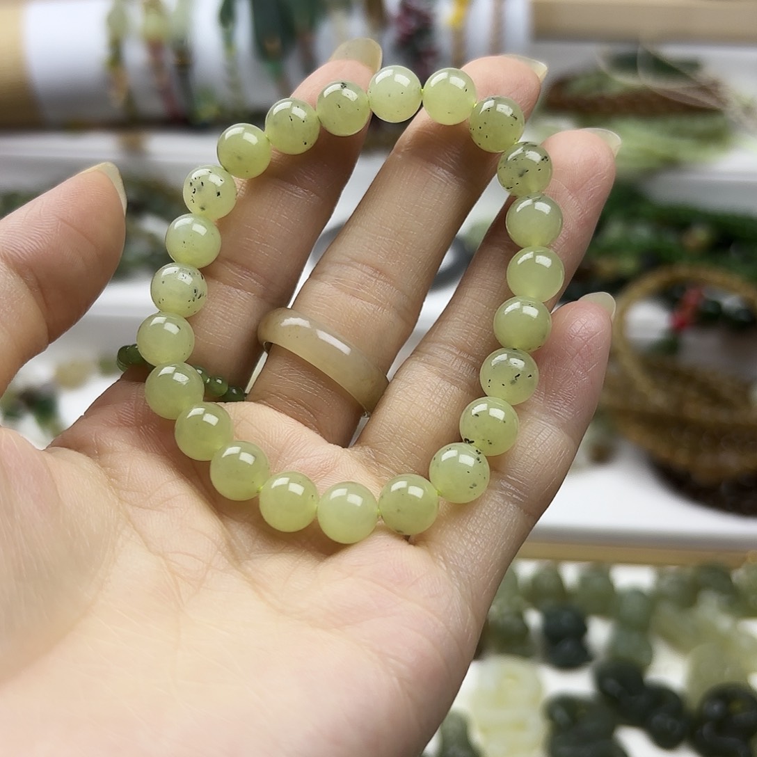 和田玉颈饰未镶嵌黄口飘青花手链