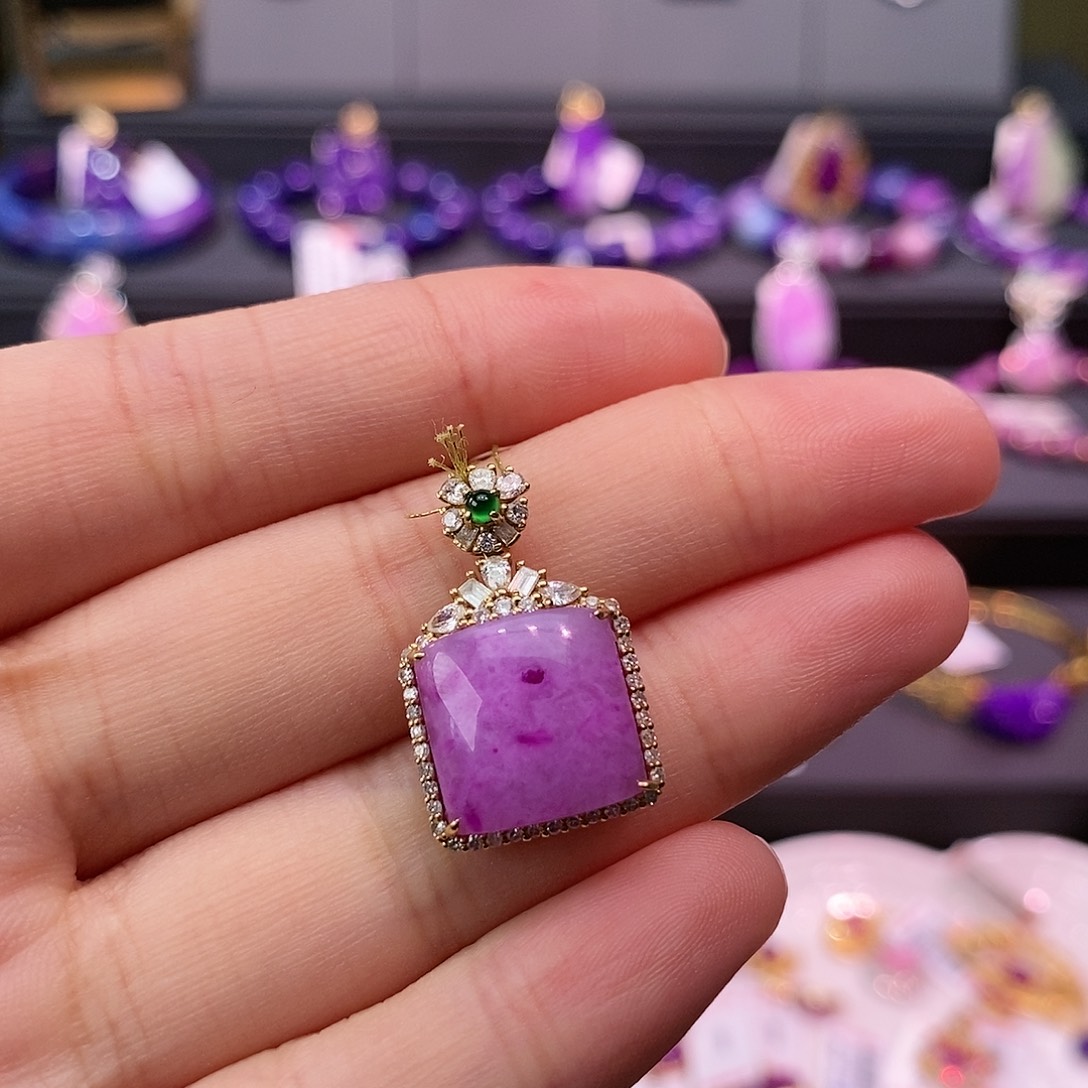 苏纪石（舒俱来）18K金镶嵌吊坠(不含链)