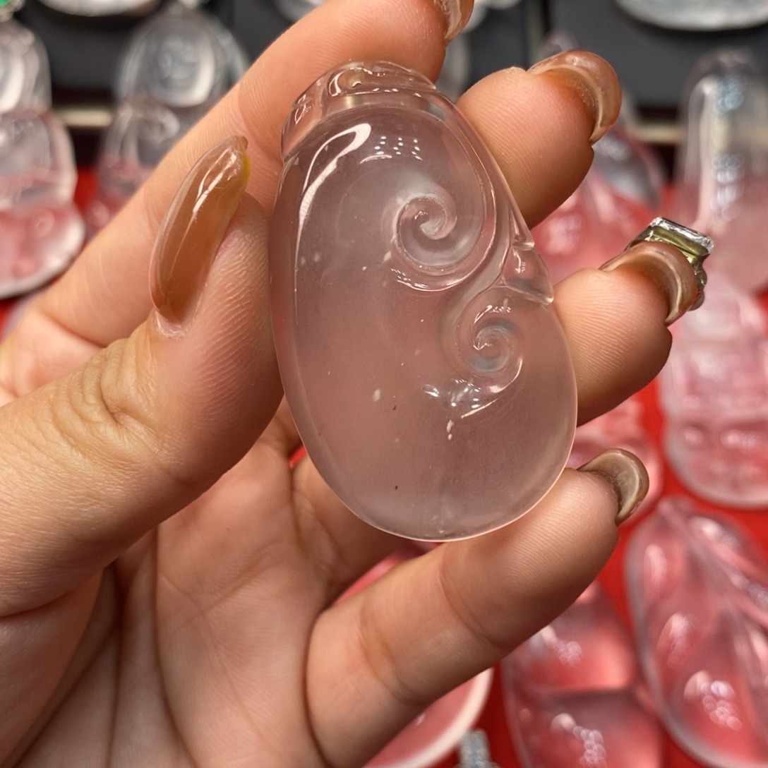 石英质玉未镶嵌吊坠