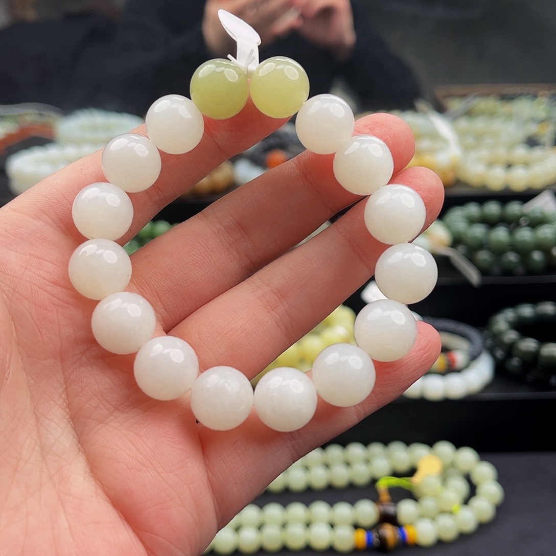 和田玉手串未镶嵌