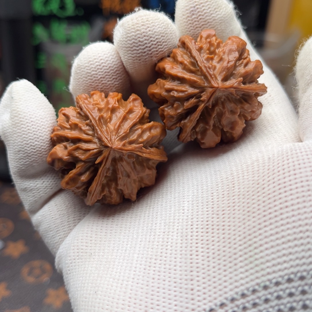 文玩核桃吊坠野生大奔