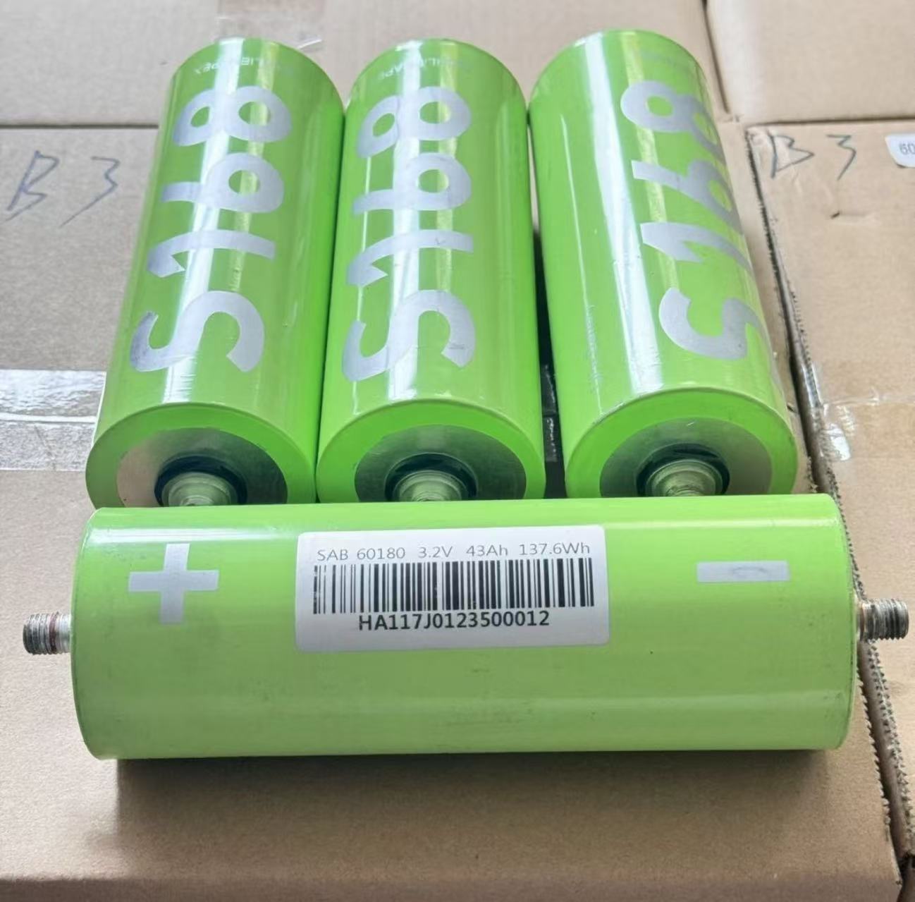 S6180圆柱大单体磷酸铁锂电池3.2V43A电芯拆机