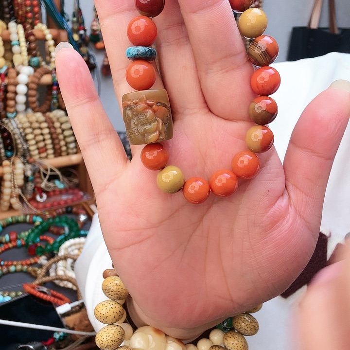 南红玛瑙手链未镶嵌