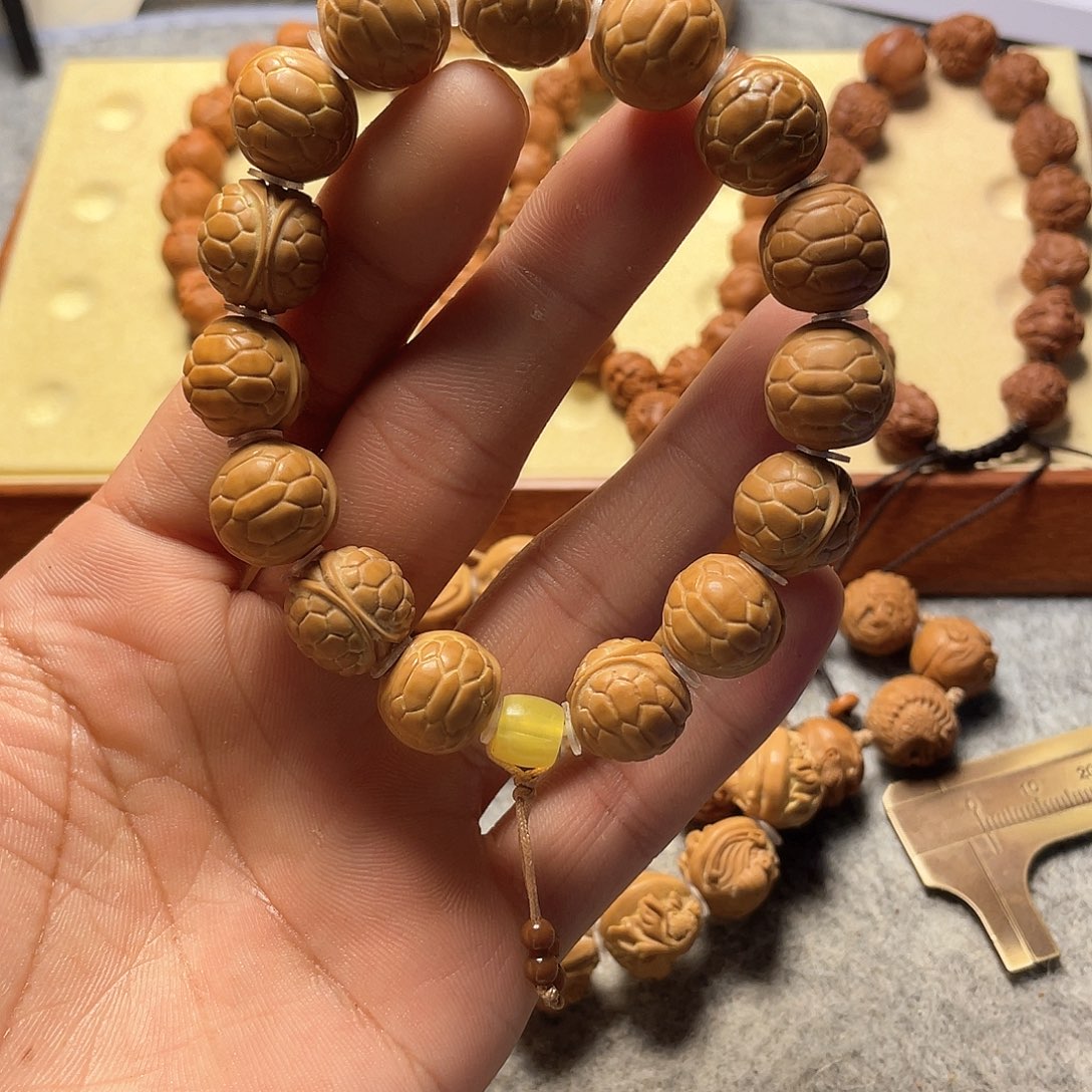 猴头核桃雕刻富甲天下